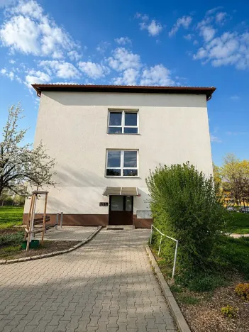 Pronájem bytu 1+1, Neratovice, Školní, 28 m2