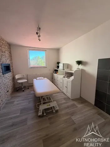 Pronájem obchodního prostoru, Čáslav, Jana Roháče z Dubé, 11 m2