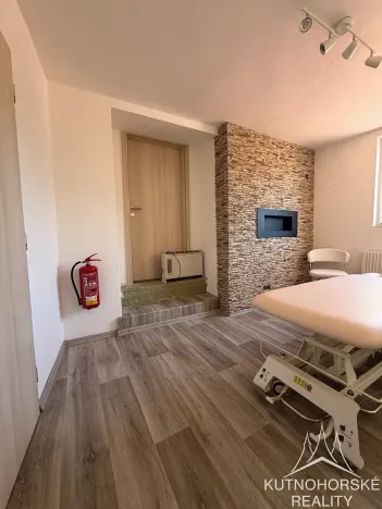 Pronájem obchodního prostoru, Čáslav, Jana Roháče z Dubé, 11 m2