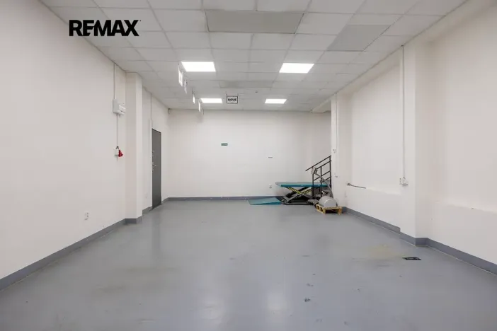 Pronájem skladu, Rudná, Masarykova, 1270 m2