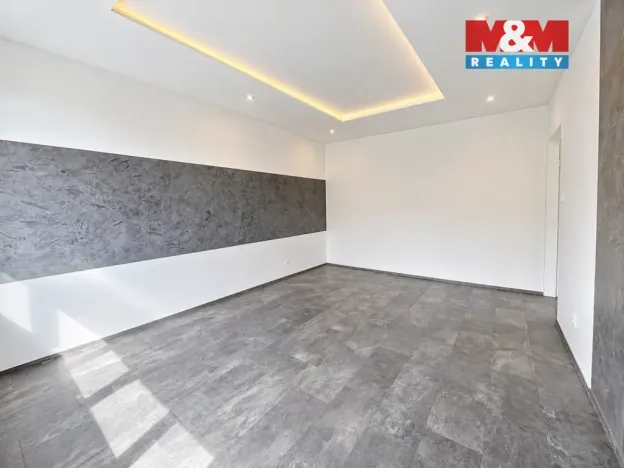 Pronájem bytu 2+1, Praha - Strašnice, V úžlabině, 53 m2