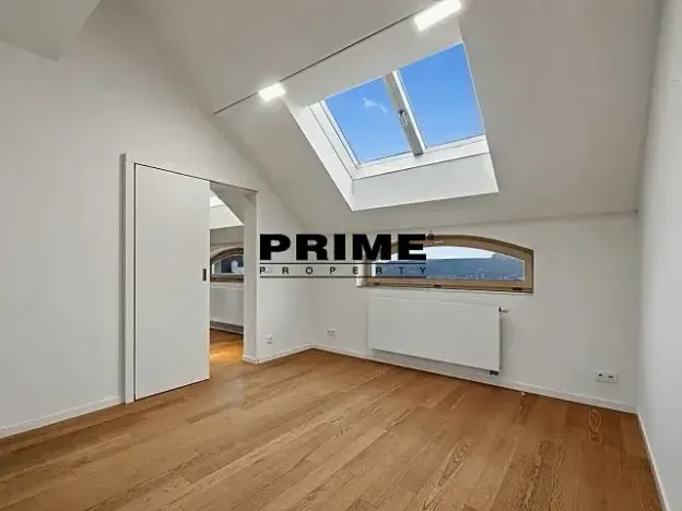 Pronájem bytu 3+1, Praha - Bubeneč, U akademie, 130 m2