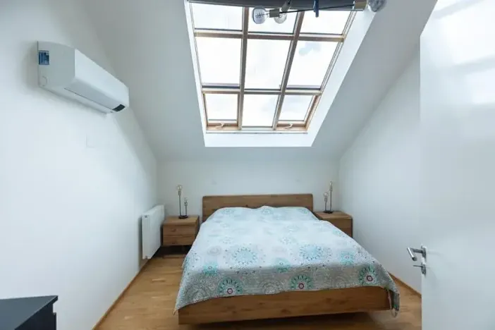 Pronájem bytu 3+kk, Praha - Nové Město, Legerova, 75 m2