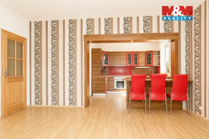 Prodej činžovního domu, Karlovy Vary - Tašovice, Česká, 200 m2