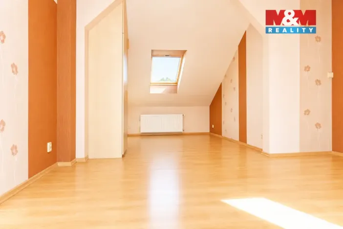 Prodej rodinného domu, Karlovy Vary - Tašovice, Česká, 200 m2