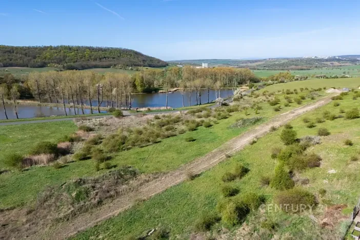 Prodej pozemku pro bydlení, Lužice, 1305 m2