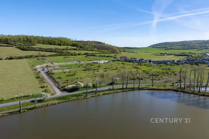 Prodej pozemku pro bydlení, Lužice, 1215 m2