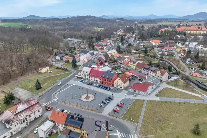 Prodej rodinného domu, Mimoň, nám. 1. máje, 256 m2