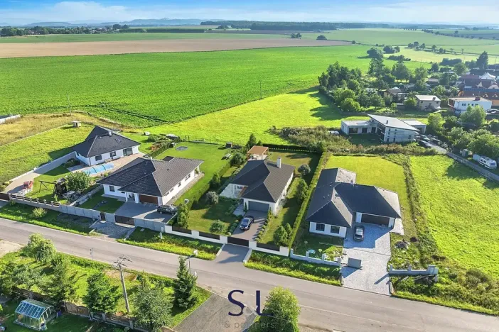 Prodej pozemku pro bydlení, Plazy, 1355 m2