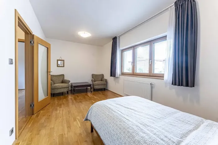 Pronájem rodinného domu, Praha - Nebušice, Požárnická, 350 m2