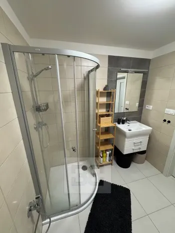 Pronájem bytu 2+kk, Sezimovo Ústí, náměstí Tomáše Bati, 46 m2