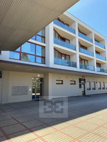 Pronájem bytu 2+kk, Sezimovo Ústí, náměstí Tomáše Bati, 46 m2