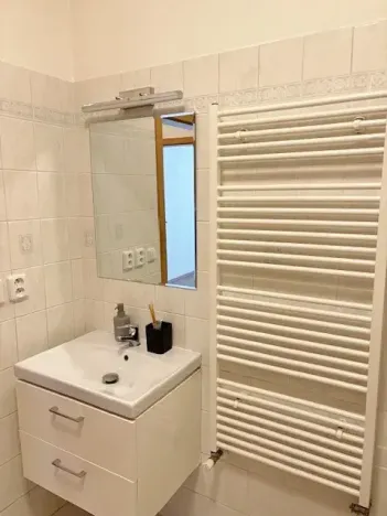 Pronájem bytu 1+kk, Praha, Počernická, 35 m2
