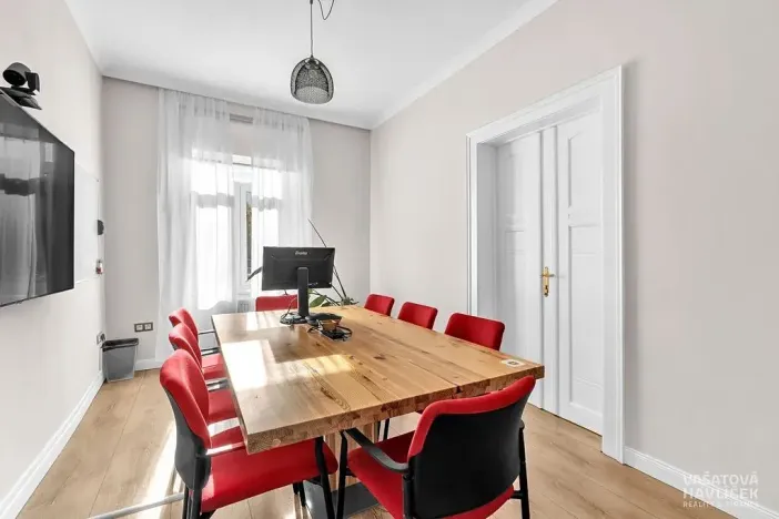 Pronájem obchodního prostoru, Chrudim, V Hliníkách, 172 m2