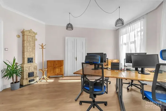Pronájem obchodního prostoru, Chrudim, V Hliníkách, 172 m2