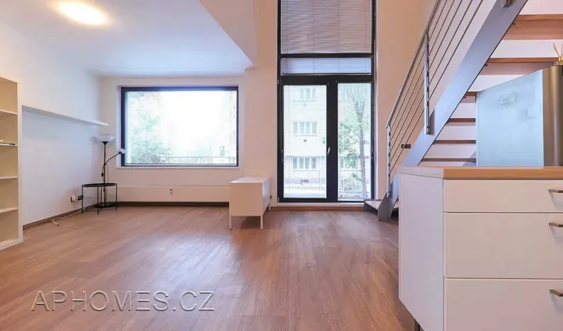Pronájem bytu 2+kk, Praha - Libeň, U libeňského pivovaru, 56 m2