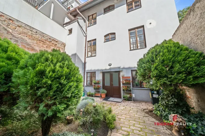 Pronájem bytu 1+kk, Hradec Králové, Dlouhá, 25 m2