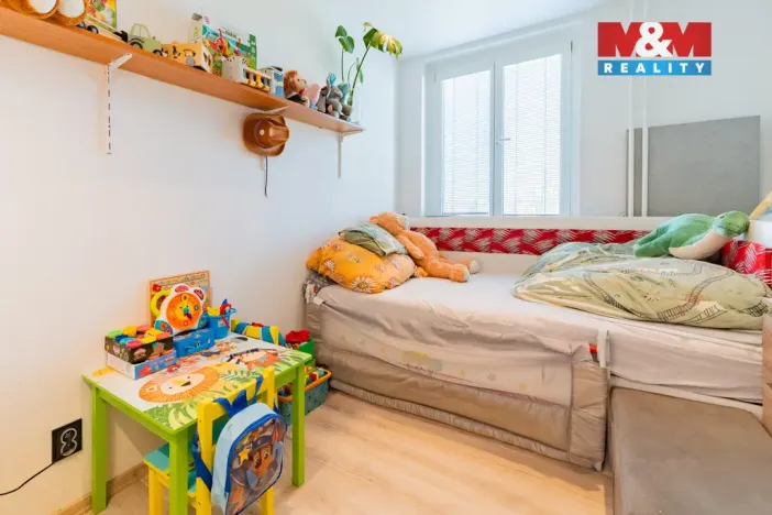 Prodej bytu 3+1, Cheb, Lomená, 60 m2