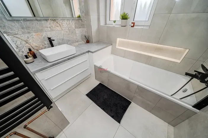 Pronájem bytu 3+kk, Ostrava, Šrobárova, 75 m2