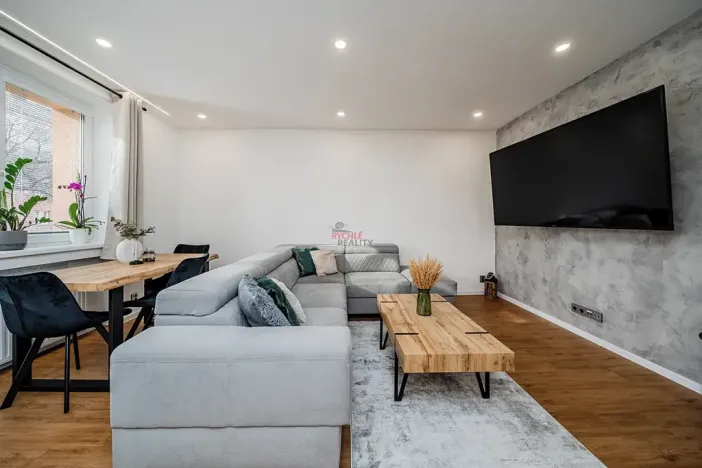 Pronájem bytu 3+kk, Ostrava, Šrobárova, 75 m2