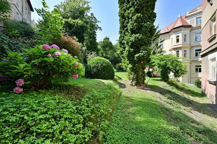 Pronájem bytu 1+kk, Praha - Smíchov, Na Březince, 32 m2