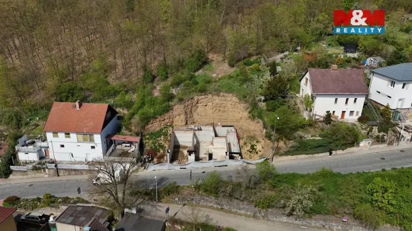 Prodej pozemku pro bydlení, Praha, Strážovská, 664 m2