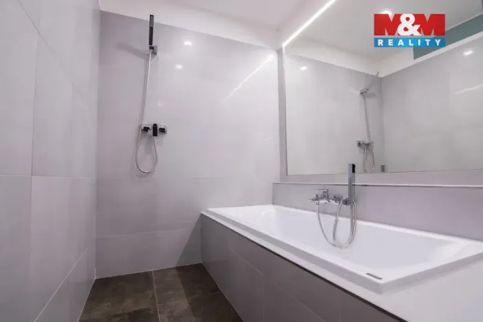 Pronájem bytu 2+kk, Kolín - Kolín II, Masarykova, 39 m2