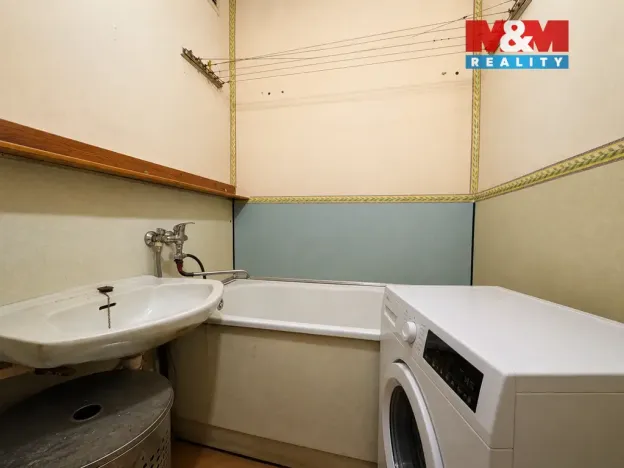 Prodej bytu 1+1, Rotava, Sídliště, 36 m2