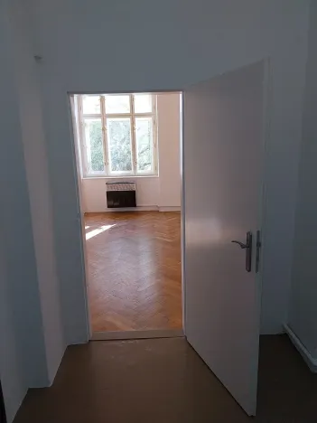 Pronájem kanceláře, Praha - Bubeneč, Korunovační, 40 m2