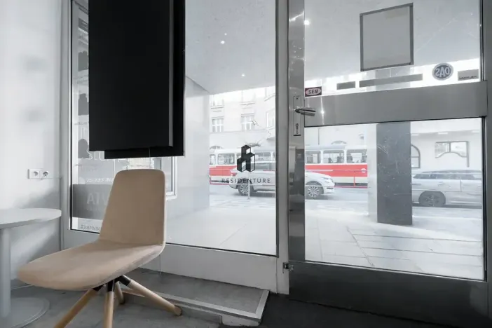 Pronájem obchodního prostoru, Praha - Vinohrady, Jičínská, 32 m2
