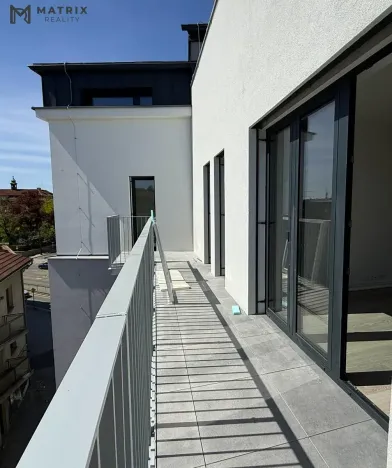 Pronájem bytu 2+1, Praha - Libeň, Zenklova, 64 m2