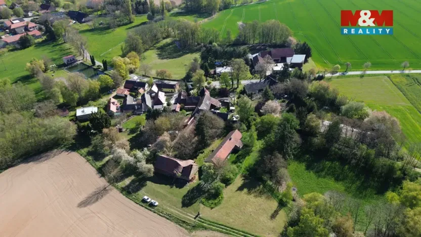 Prodej zemědělské usedlosti, Bečváry - Horní Jelčany, 90 m2