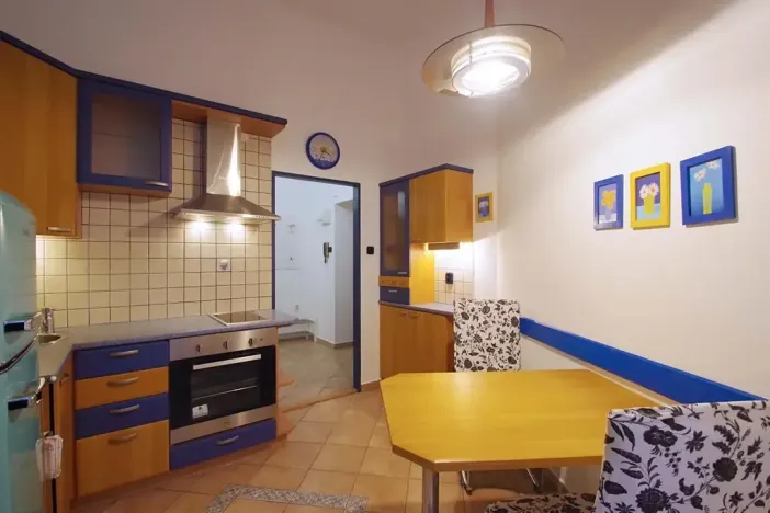 Pronájem bytu 1+1, Praha - Vinohrady, Polská, 45 m2