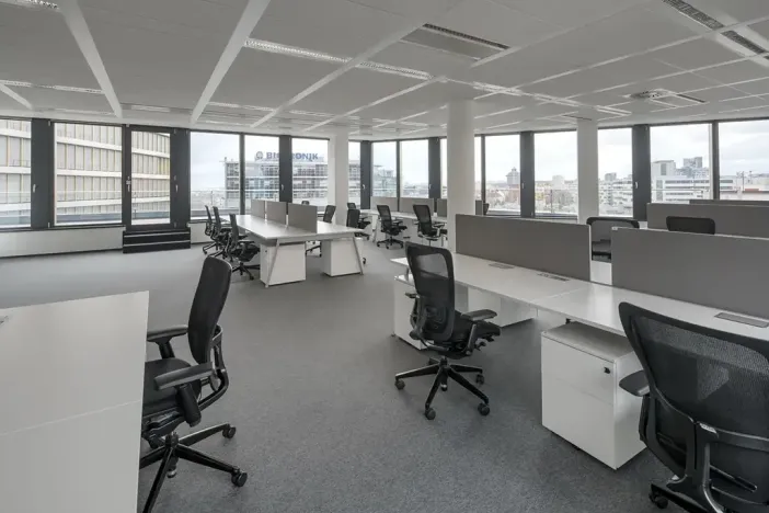 Pronájem kanceláře, Praha - Nusle, Pikrtova, 3010 m2