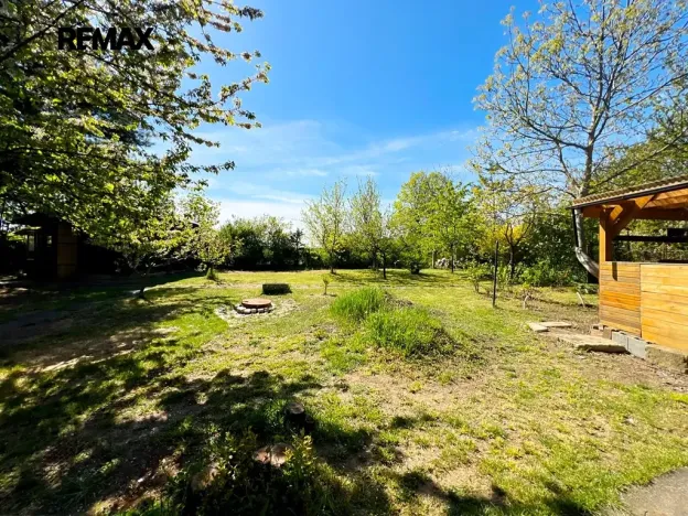 Prodej zahrady, Praha, 398 m2