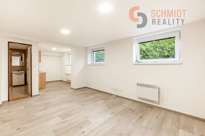 Pronájem bytu 1+kk, Břeclav, Fleischmannova, 29 m2