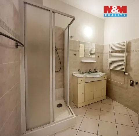 Pronájem bytu 1+kk, Plzeň - Doubravka, Moravská, 44 m2