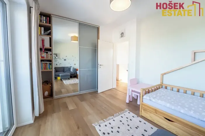 Pronájem rodinného domu, Holubice, 122 m2