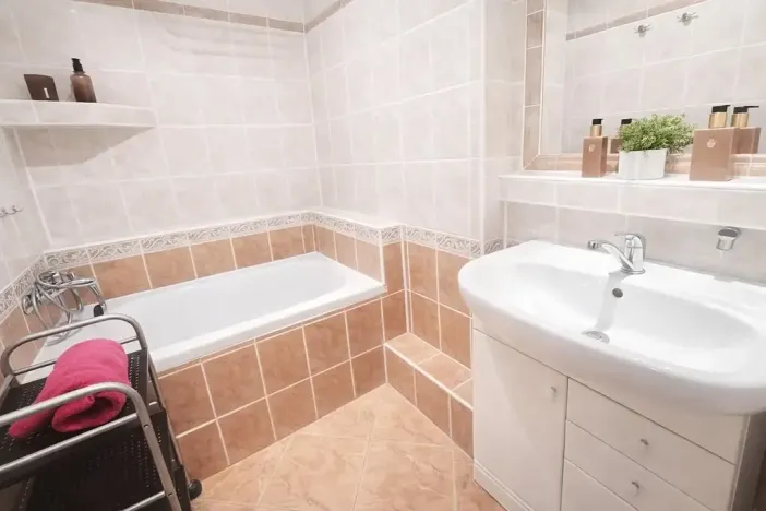 Pronájem bytu 2+kk, Mělník, Sportovní, 42 m2
