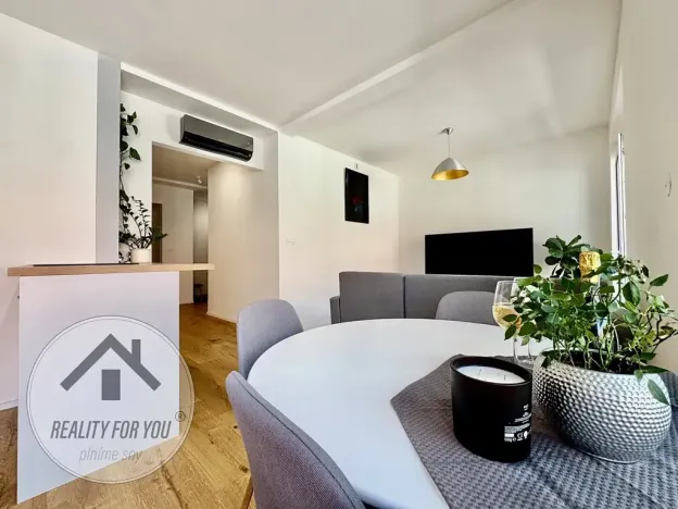 Pronájem bytu 2+kk, Praha - Libeň, U Balabenky, 53 m2