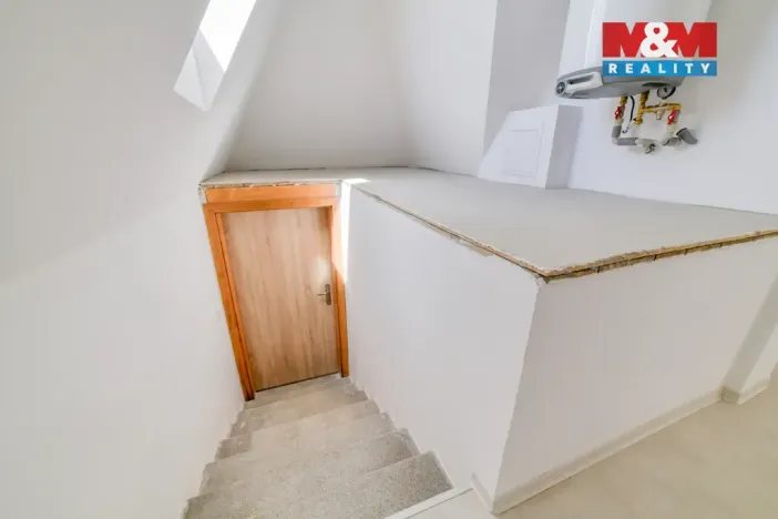 Pronájem bytu 1+kk, Cheb, Zlatá, 36 m2