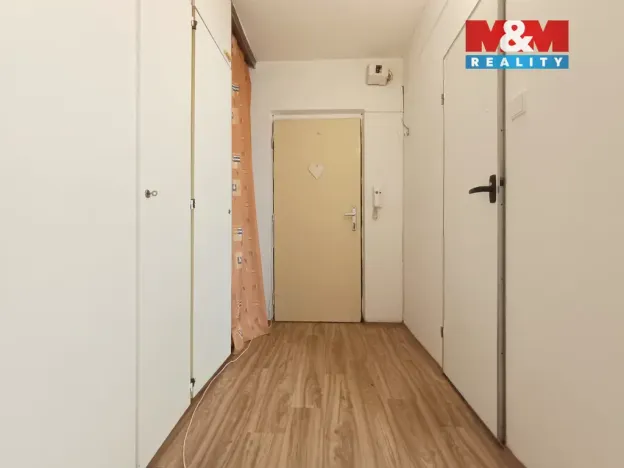 Pronájem bytu 1+kk, Kladno - Kročehlavy, Lacinova, 33 m2