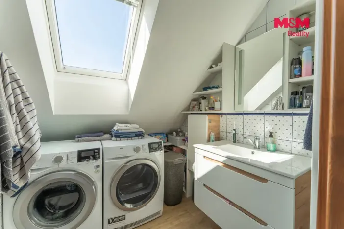 Prodej rodinného domu, Suchdol, 390 m2