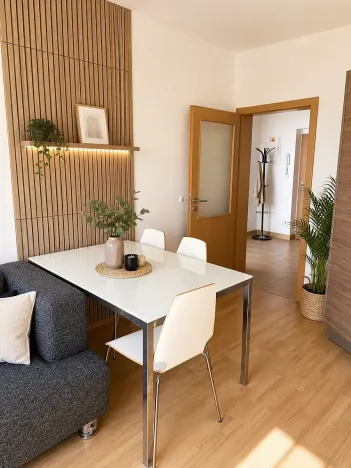 Pronájem bytu 2+kk, Praha - Bubeneč, Jednořadá, 60 m2