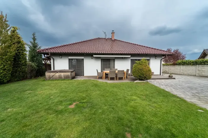 Prodej rodinného domu, Šestajovice, Za Stodolama, 125 m2
