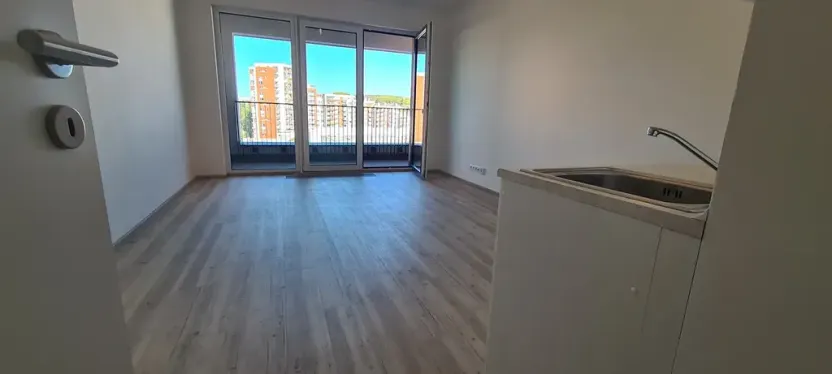 Pronájem bytu 1+kk, Praha - Hloubětín, Poděbradská, 32 m2