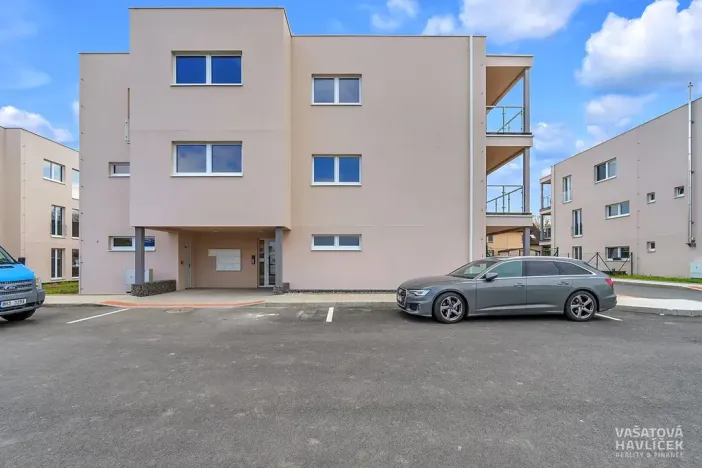 Pronájem bytu 1+kk, Hradec Králové, Meruňková, 42 m2