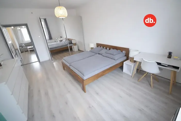 Prodej bytu 2+1, Plzeň, Politických vězňů, 56 m2