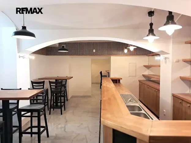 Pronájem obchodního prostoru, Praha - Žižkov, Víta Nejedlého, 71 m2