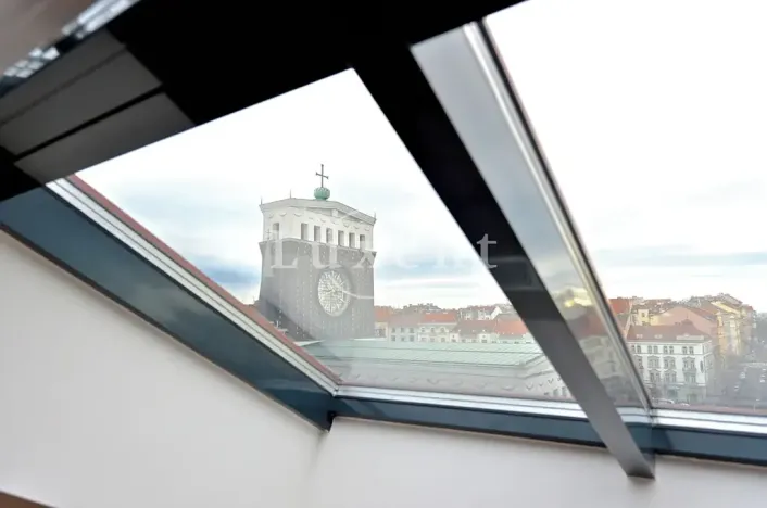 Pronájem bytu 1+kk, Praha - Vinohrady, náměstí Jiřího z Poděbrad, 39 m2